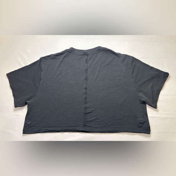 Lululemon Oversized Waist Length Tee | Black | Size 4 - Picture 6 of 8